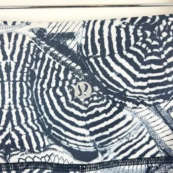 Lululemon Wanderlust Legging Women 6 Navy White High Waist Mesh Criss Cross Boho - Picture 6 of 10